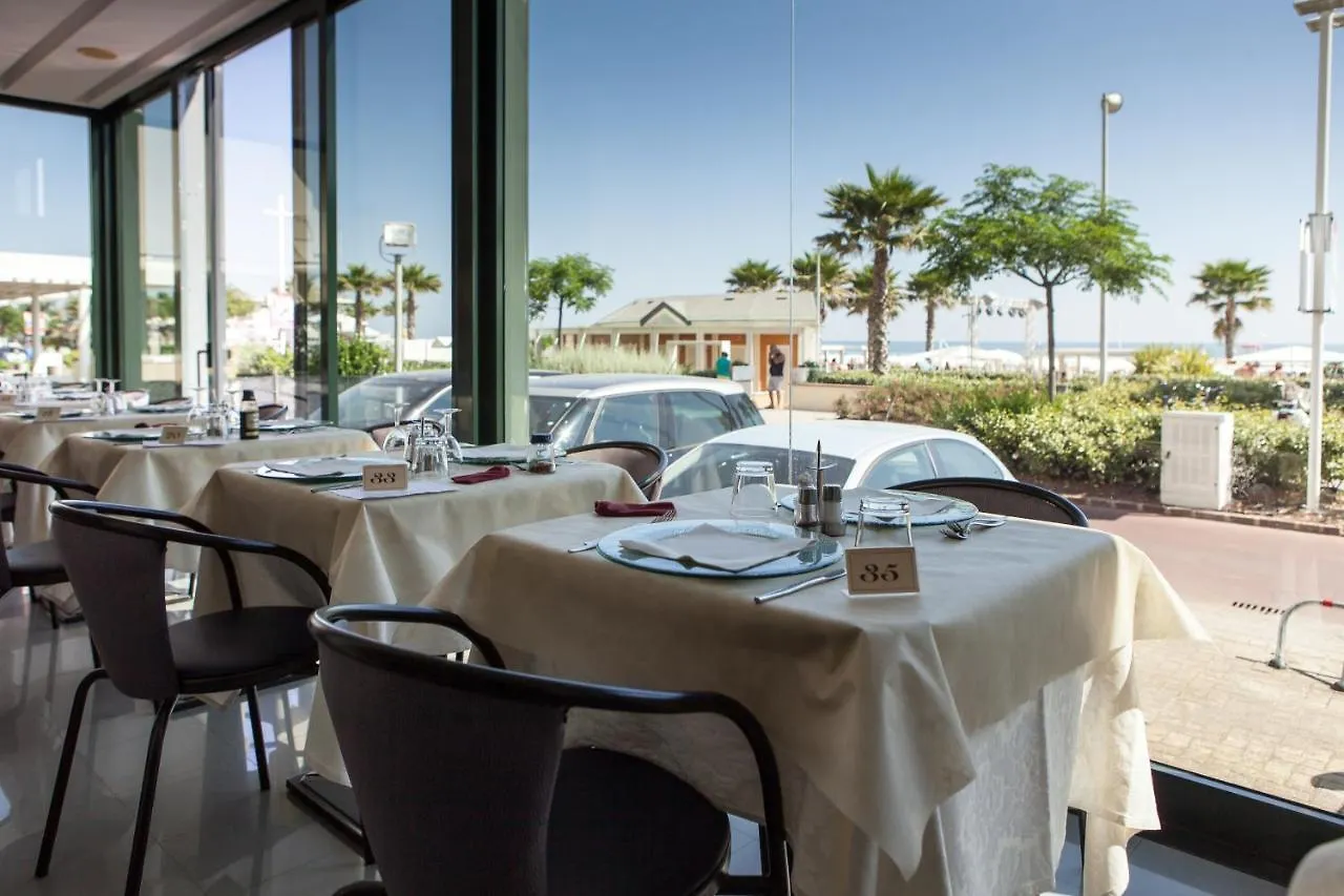 Hotel Brig Riccione 3*,